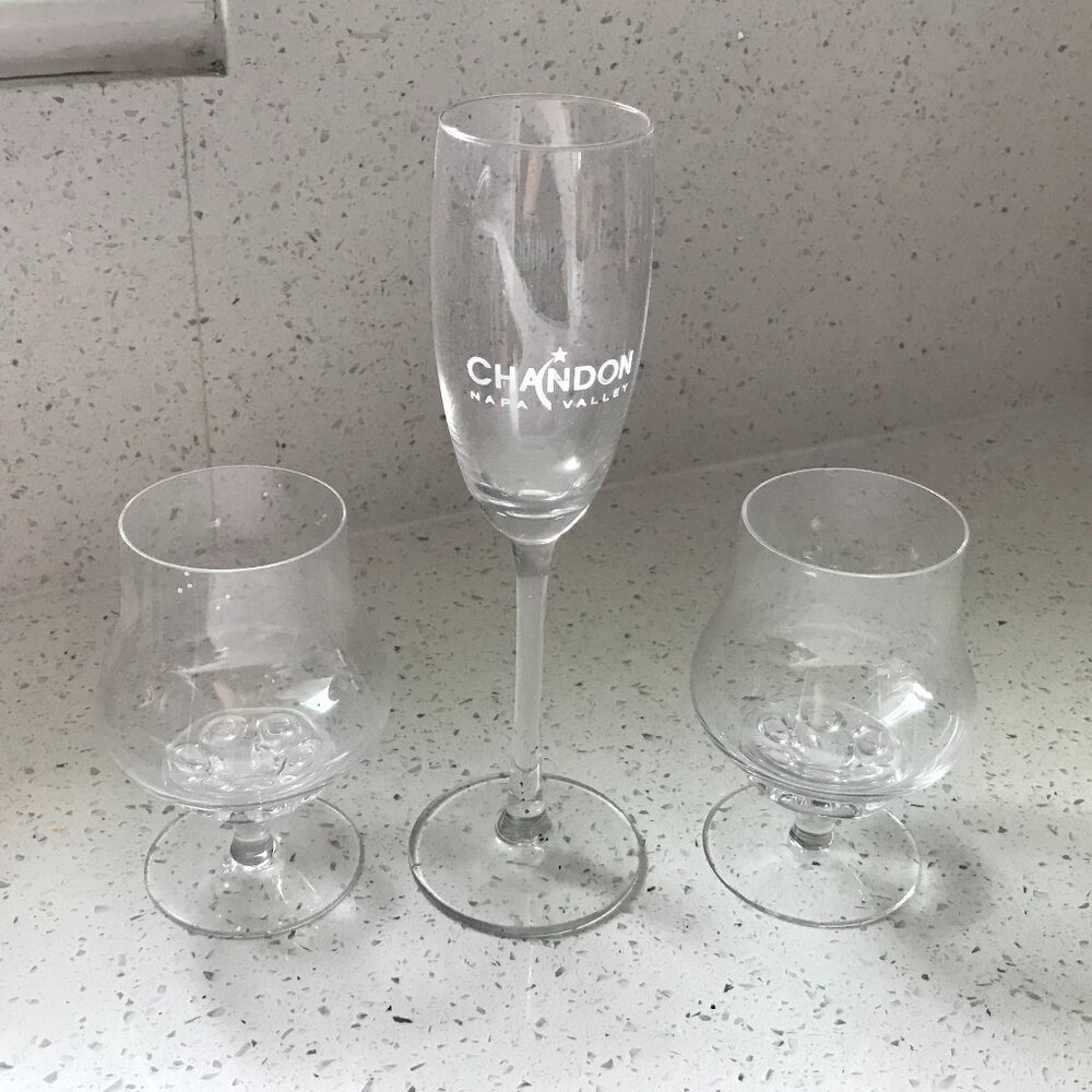 Lot of 3 Drinking Champagne Glasses